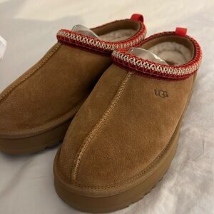UGG Tazz slippers in chestnut